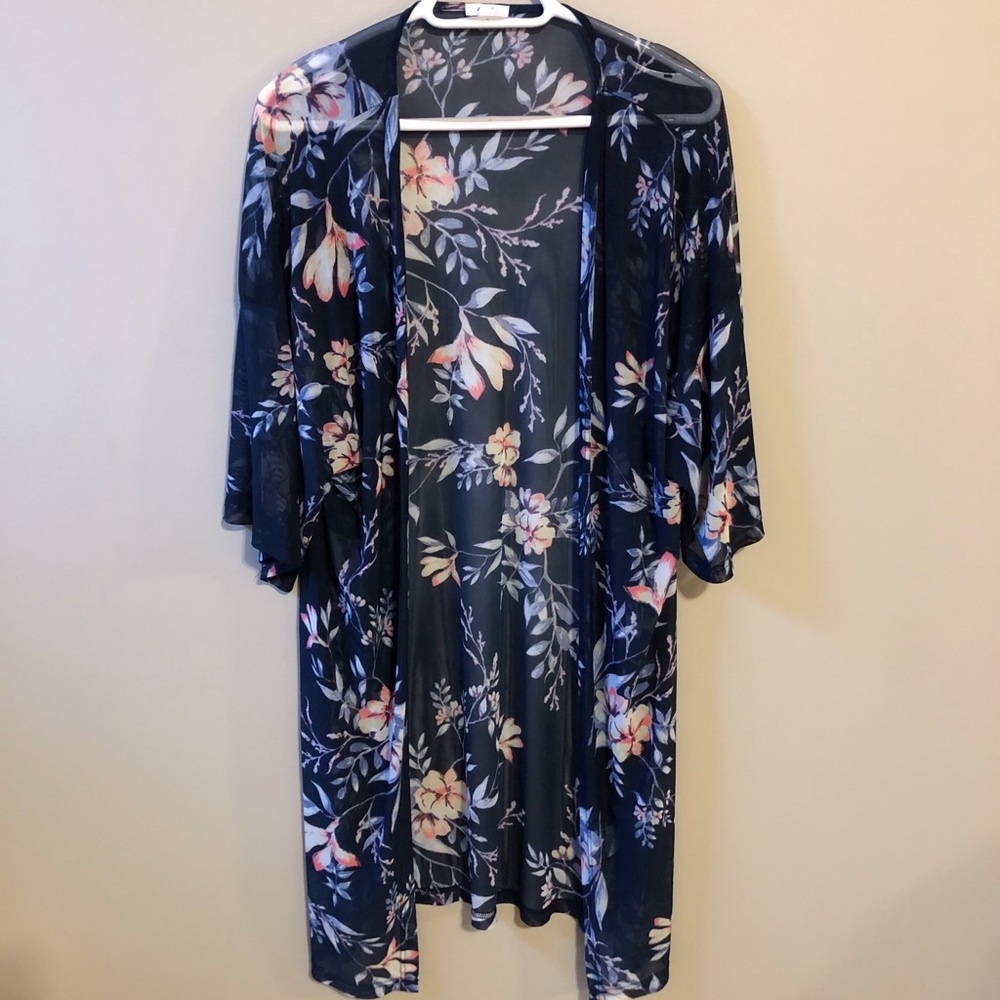 NWOT Ardene flower kimono